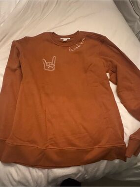 Amazon Essentials Rust Crewneck Sweatshirt with Embroidered Hook 'Em